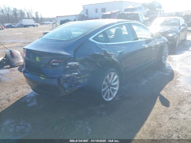 2018 TESLA MODEL 3 5YJ3E1EA9JF020031 Photo 3