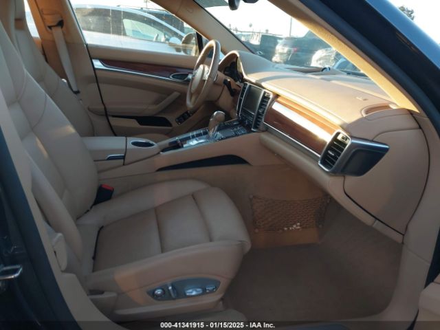 WP0AA2A74EL005653 Porsche PANAMERA 4