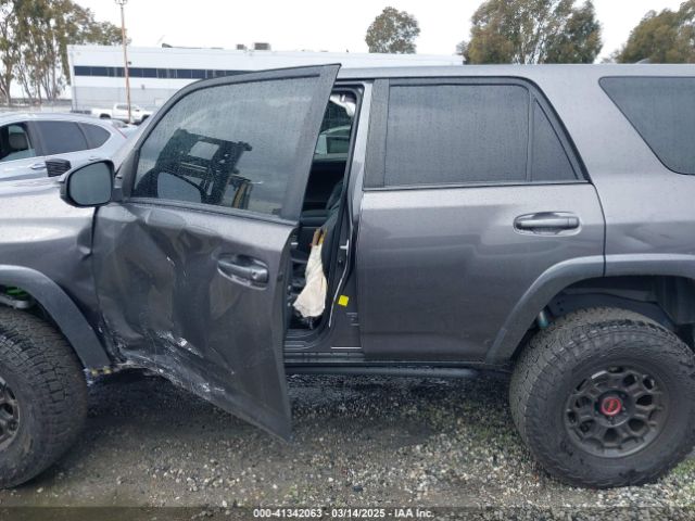 JTEZU5JR3E5072144 Toyota 4RUNNER SR5