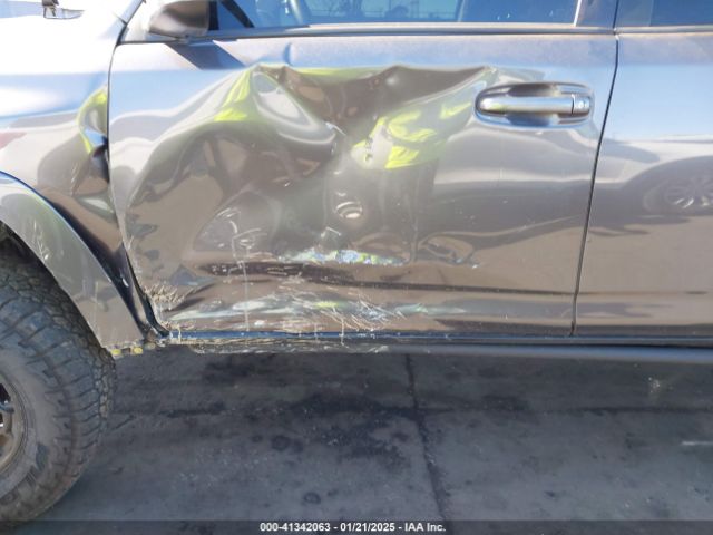 JTEZU5JR3E5072144 Toyota 4RUNNER SR5