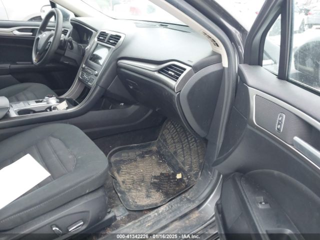 3FA6P0HD6JR230064 Ford FUSION SE