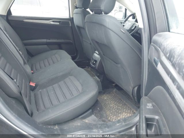 3FA6P0HD6JR230064 Ford FUSION SE