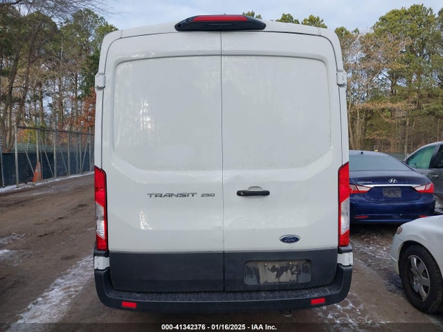 Ford Transit-250 2022 1FTBR1C88NKA70167 Image 16