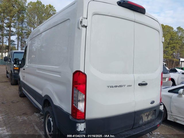 Ford Transit-250 2022 1FTBR1C88NKA70167 Image 3
