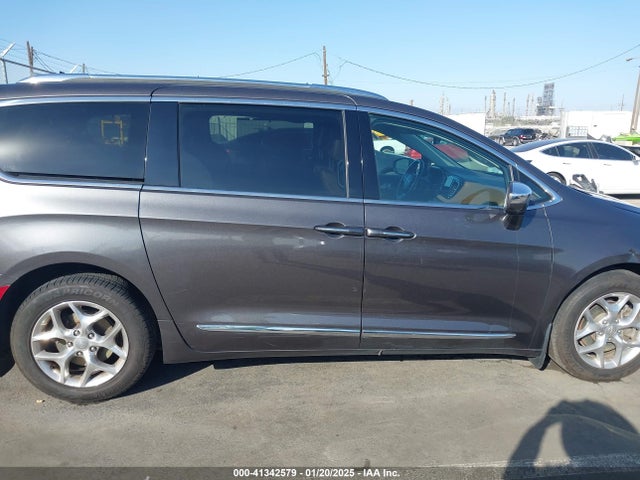 2C4RC1GG5JR131147 Chrysler Pacifica Limited