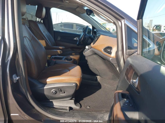 2C4RC1GG5JR131147 Chrysler Pacifica Limited