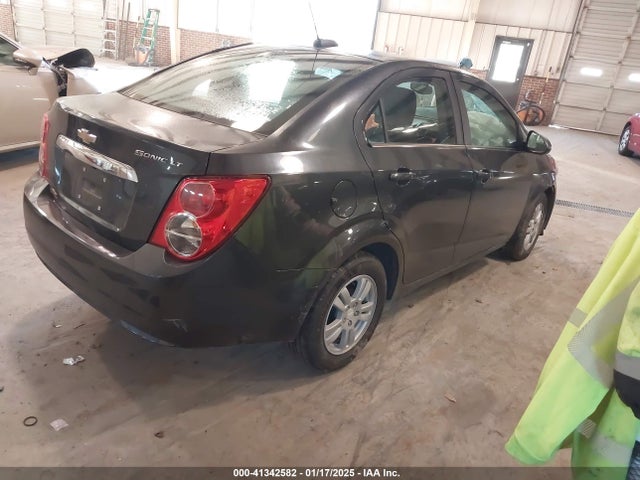 1G1JC5SG5G4115465 Chevrolet Sonic Lt Auto