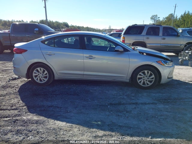 Hyundai ELANTRA SE 2018 5NPD74LF8JH219149 Image 13