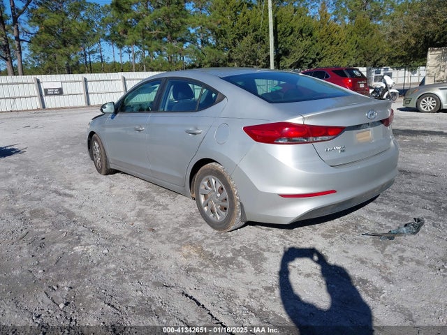 Hyundai ELANTRA SE 2018 5NPD74LF8JH219149 Image 3