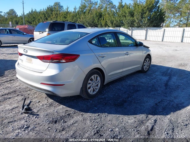 Hyundai ELANTRA SE 2018 5NPD74LF8JH219149 Image 4