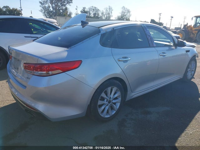 KIA OPTIMA EX 2016 5XXGU4L31GG068770 Image 4