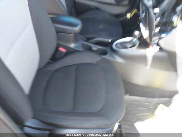 KIA Soul 2016 KNDJN2A22G7305230 Image 5