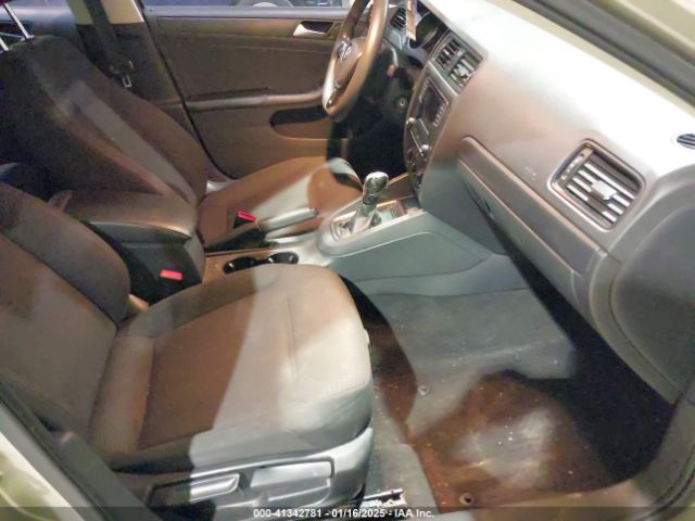 3VW267AJ2GM240176 Volkswagen Jetta 1.4t S