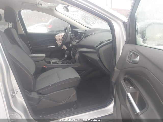 Ford ESCAPE SE 2017 1FMCU9G90HUD39187 Image 5