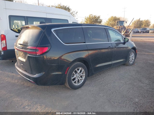 Chrysler Pacifica Touring L 2024 2C4RC1BG9RR101958 Image 4