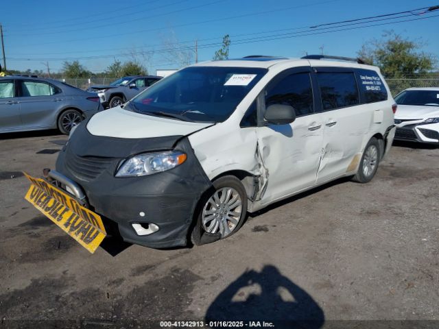 5TDYZ3DC4HS833744 Toyota Sienna Xle 8 Passenger