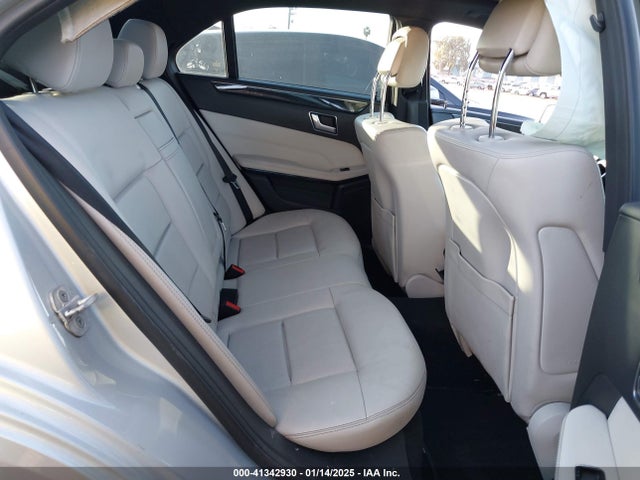 WDDHF8JB8GB219695 Mercedes-Benz E 350 4matic