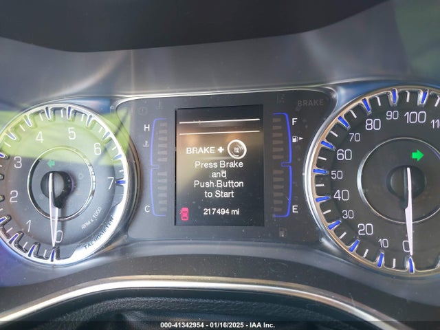 Chrysler 200 Limited 2015 1C3CCCAB0FN608011 Image 7