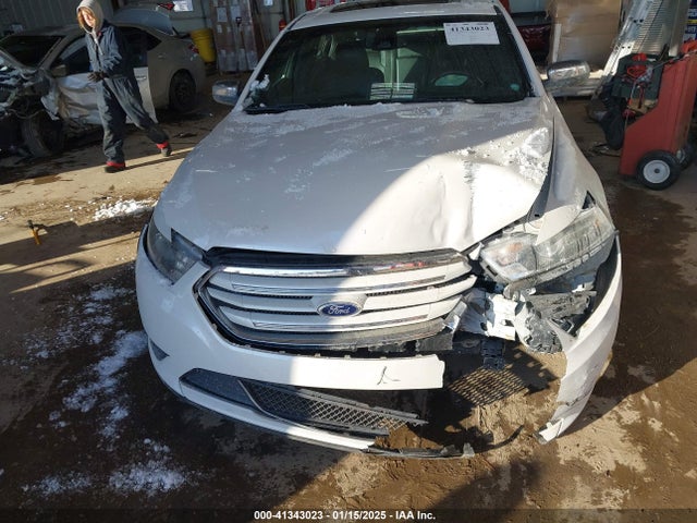 1FAHP2F88FG125499 Ford Taurus Limited