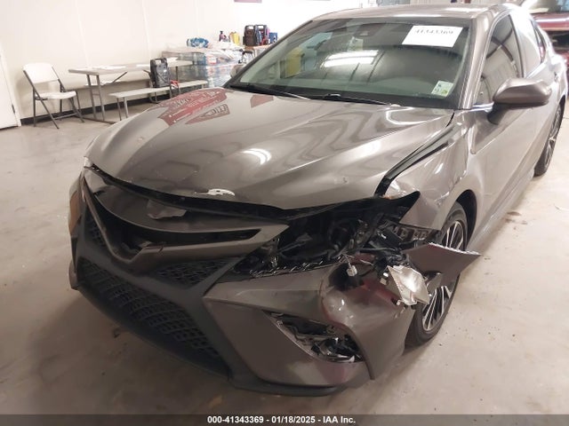 4T1B11HK6KU697036 Toyota CAMRY SE