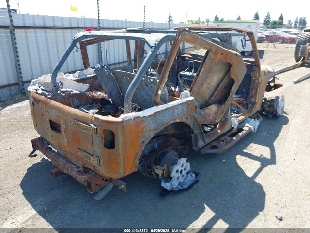 1C4BJWDG4HL517652 Jeep Wrangler Unlimited Sport 4x4