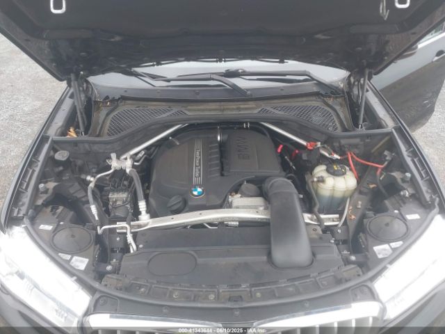 2018 BMW X5 5UXKR0C55J0X97948 Photo 9