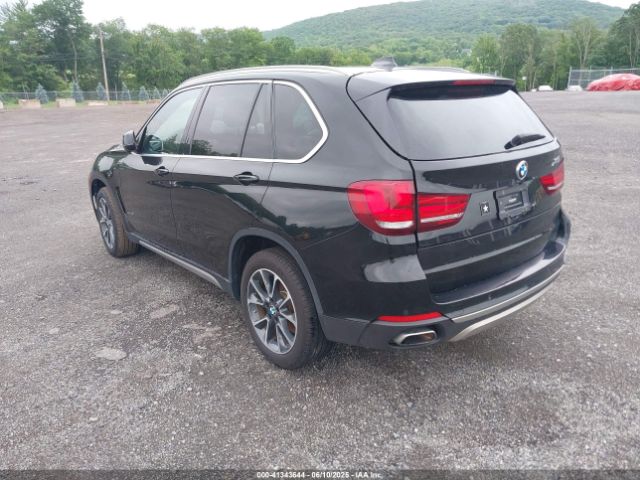 2018 BMW X5 5UXKR0C55J0X97948 Photo 2