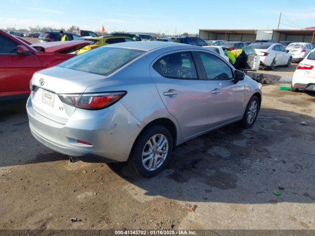 3MYDLBYV2HY172411 Toyota YARIS IA
