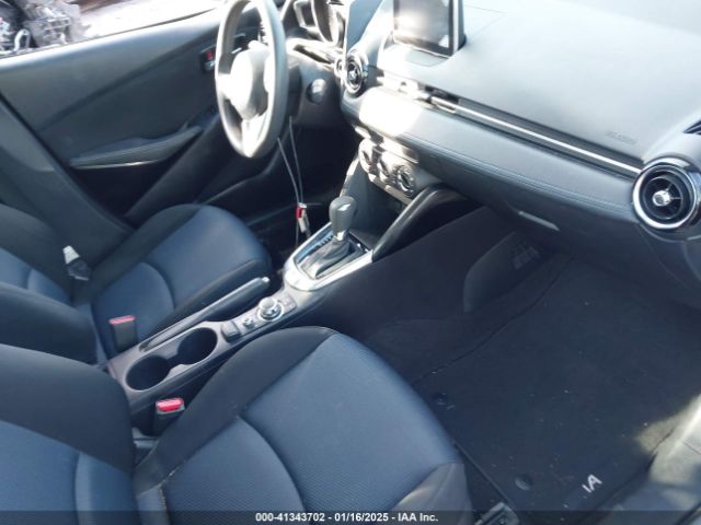 3MYDLBYV2HY172411 Toyota YARIS IA