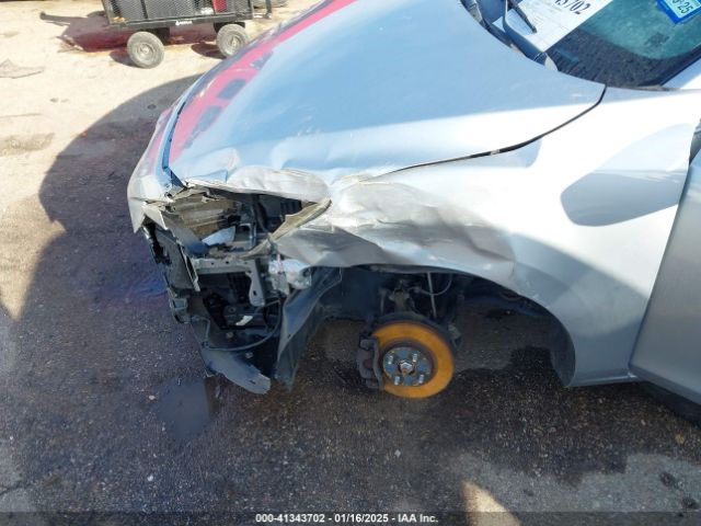 3MYDLBYV2HY172411 Toyota YARIS IA