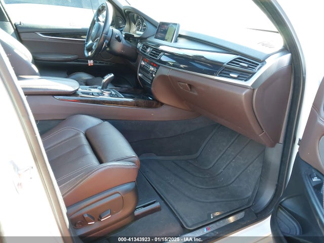 BMW X5 2016 5UXKR2C53G0R71603 Image 5