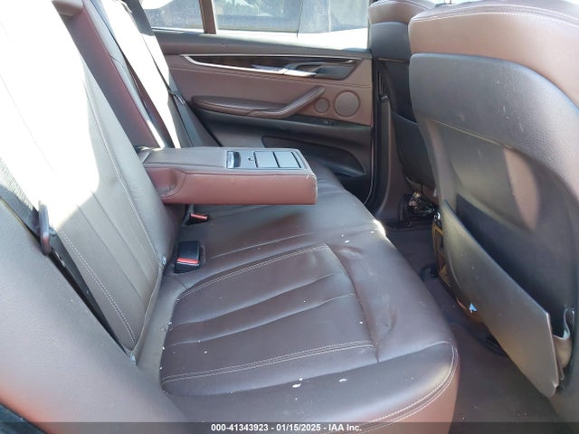 BMW X5 2016 5UXKR2C53G0R71603 Image 8