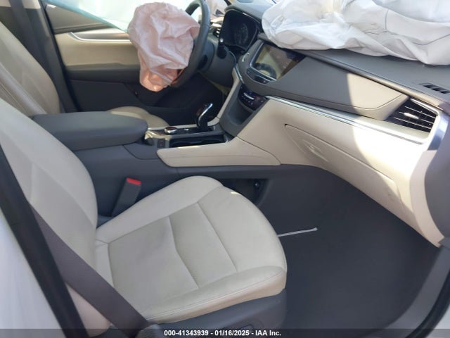 2023 CADILLAC XT5 1GYKNCR42PZ128743 Photo 4