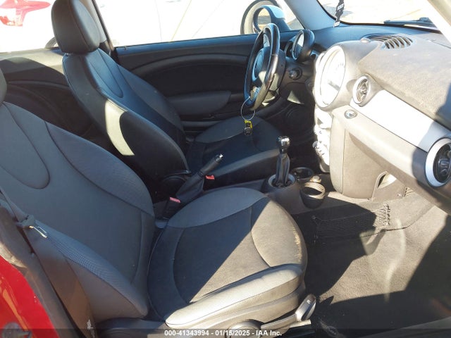 2009 MINI COOPER WMWMF33559TU75936 Photo 4