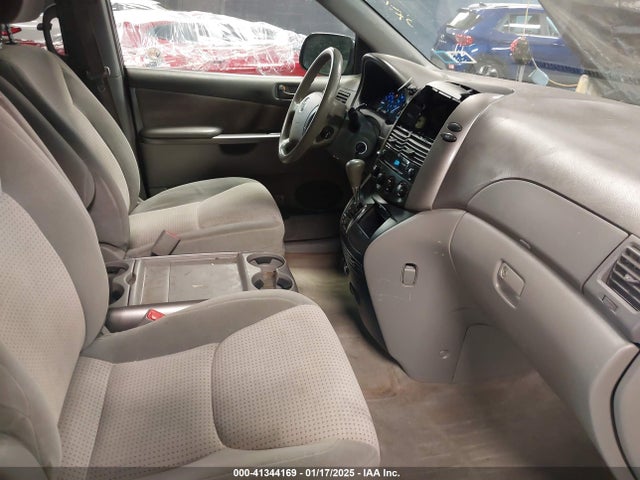 Aukcja sprzedaży 2010 Toyota Sienna Le, vin: 5TDKK4CC4AS307850, numer aukcji: 41344169
