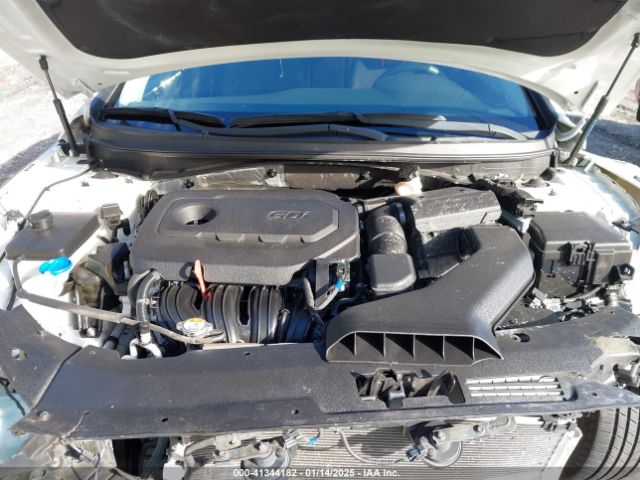 5NPE24AF8JH699246 Hyundai SONATA SE