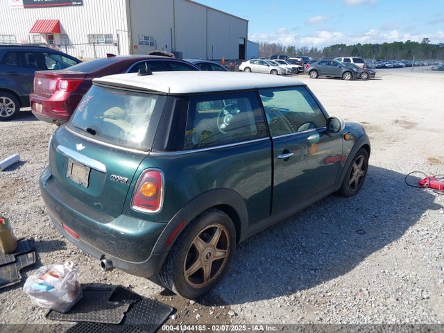 2007 MINI COOPER WMWMF33567TU62612 Photo 3