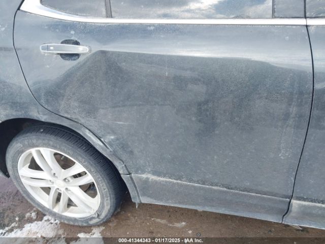 2GNAXWEX1J6198158 Chevrolet Equinox Premier
