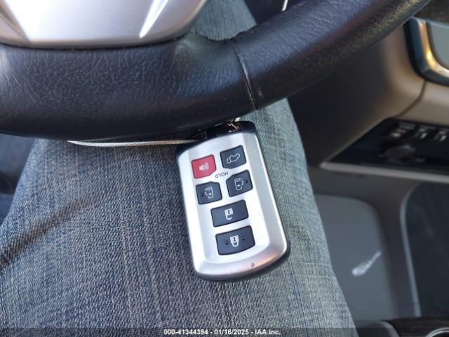 5TDDK3DC1FS094834 Toyota Sienna Xle/limited