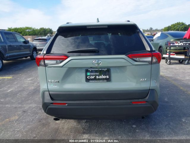 2T3W1RFV6MW160562 Toyota Rav4 Xle