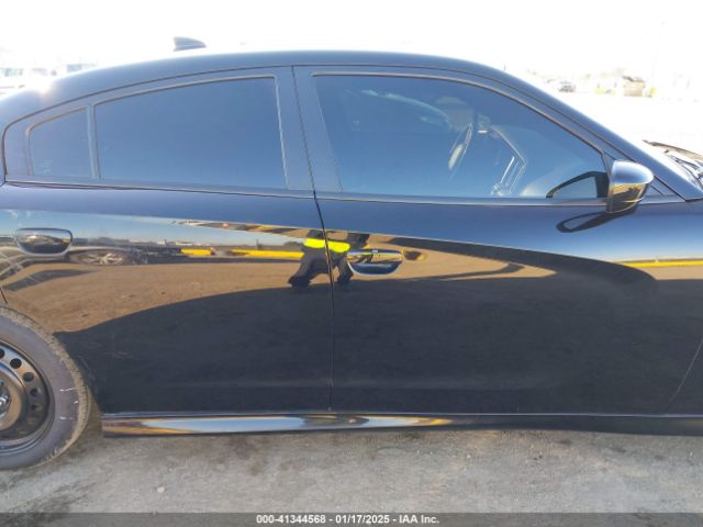 2C3CDXHG6KH671039 Dodge Charger Gt Rwd