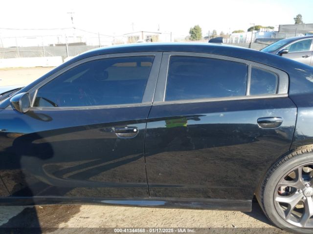 2C3CDXHG6KH671039 Dodge Charger Gt Rwd