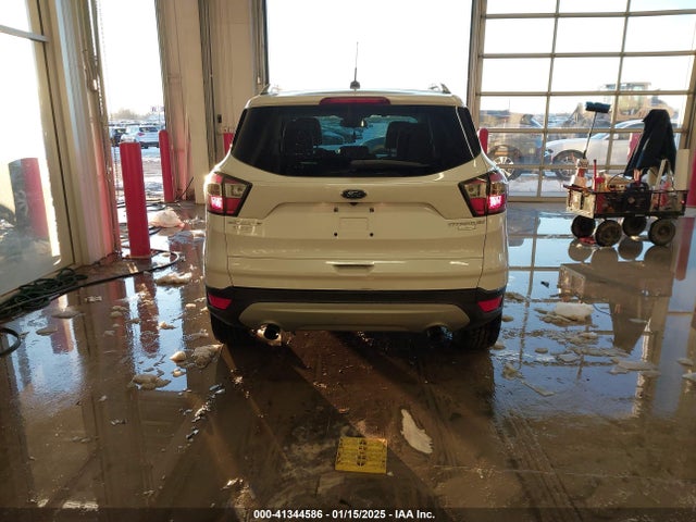 Ford Escape 2017 1FMCU0J98HUA64298 Image 16