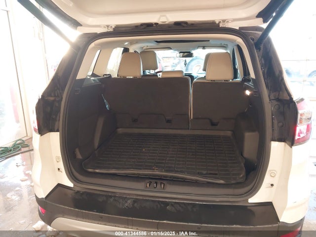 Ford Escape 2017 1FMCU0J98HUA64298 Image 17
