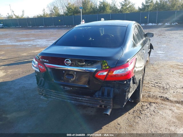 1N4AL3AP3HN355810 Nissan Altima 2.5 S
