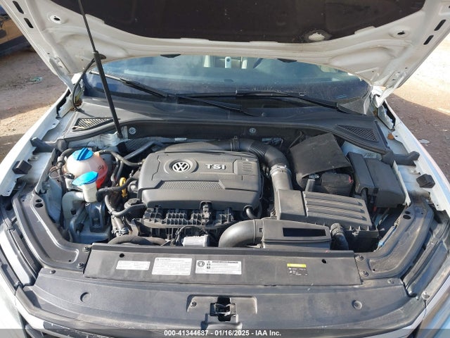 1VWGT7A36HC037052 Volkswagen Passat 1.8t Se