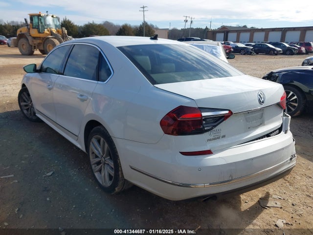 1VWGT7A36HC037052 Volkswagen Passat 1.8t Se
