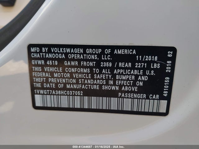 1VWGT7A36HC037052 Volkswagen Passat 1.8t Se