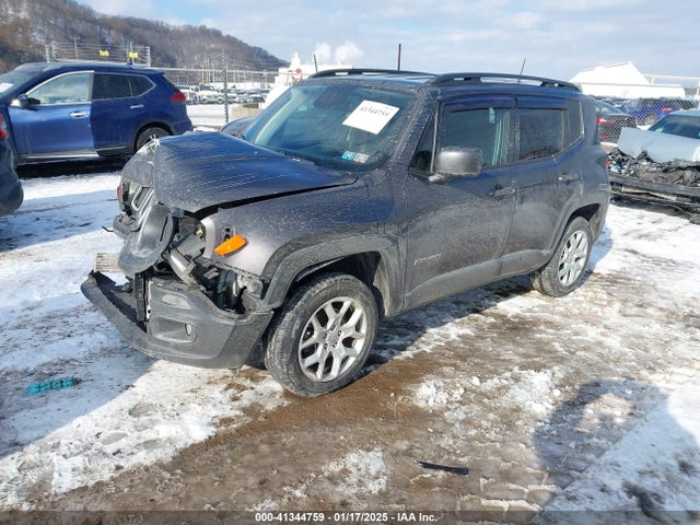 ZACCJBBB4JPH83209 Jeep Renegade Latitude 4x4