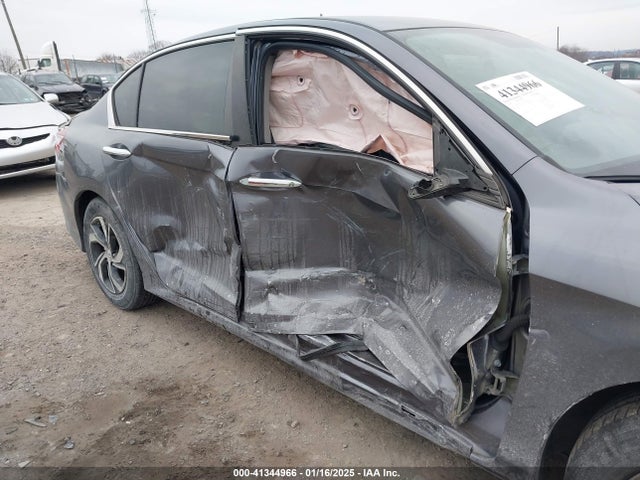 Honda ACCORD LX 2017 1HGCR2F37HA301257 Image 17